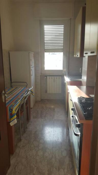 Apartamento Albenga Sul Mare Famiglie Ed Amici Fino 10 Posti Exterior foto